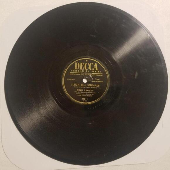 3/$25 Bing Crosby 78 RPM Keep It a Secret / Sleigh Bell Serenade Decca 28511 - Picture 2 of 5